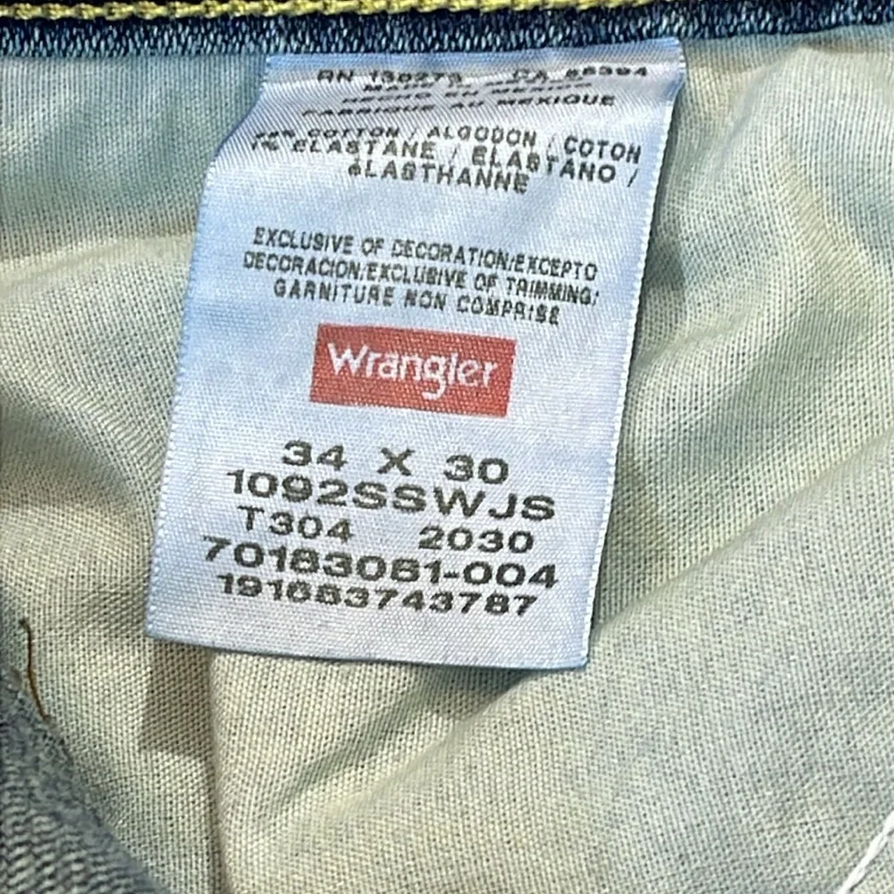 Wrangler Men's  Slim Straight Blue Jeans SIZE 34/30